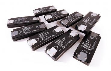 Preview: Deko-Light Netzgerät, FLAT, CV, UT24V/6W, spannungskonstant, 220-240V AC/50-60Hz, 24V DC, 0-250 mA,