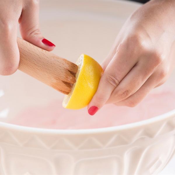 Innovative Küche - 2-IN-1 Schneebesen mit Zitruspresse